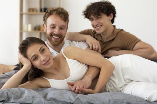 Unicorn Dating Revealed: Tips for a Successful Polyamorous Relationship